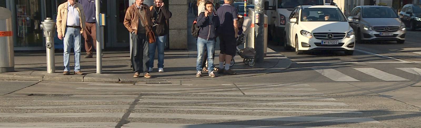 Sicher unterwegs am Zebrastreifen?