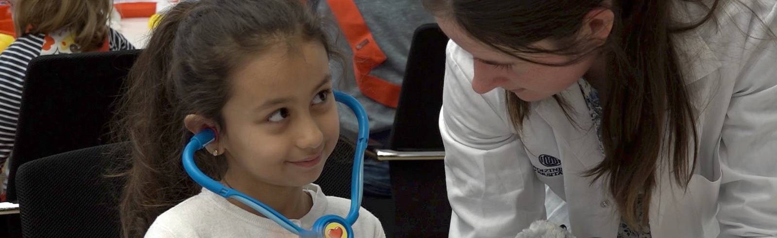 Teddybärkrankenhaus: Mehr als Gesundkuscheln