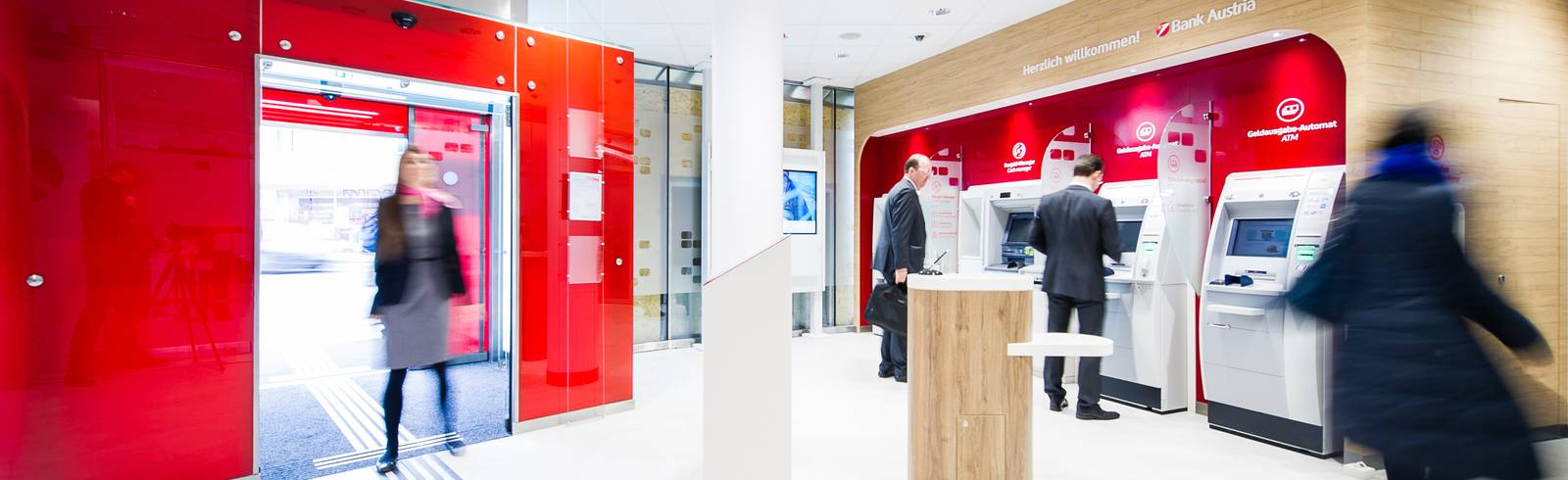 Bank Austria fährt Betreuung herunter