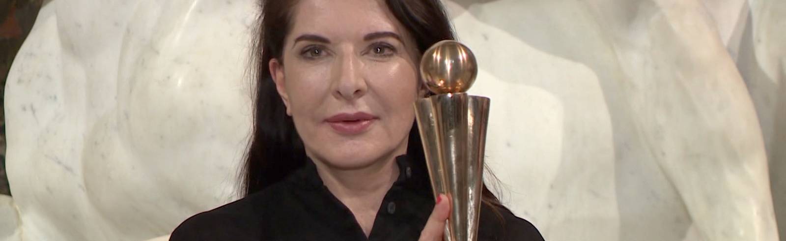 Marina Abramovic mit Globart Award ausgezeichnet