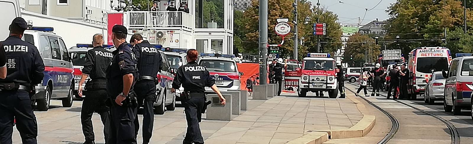 Großeinsatz vor dem Parlament beendet: Mann stieg freiwillig von Container