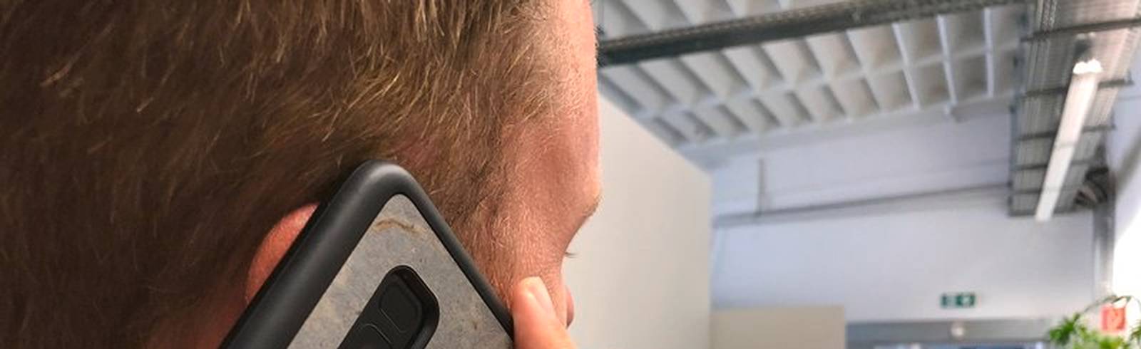 Im Brandfall rettet jeder vierte junge Österreicher zuerst sein Handy