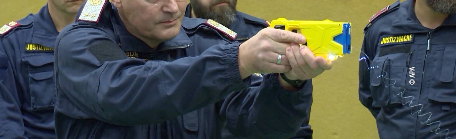 Moderne Taser für Justizwachebeamte