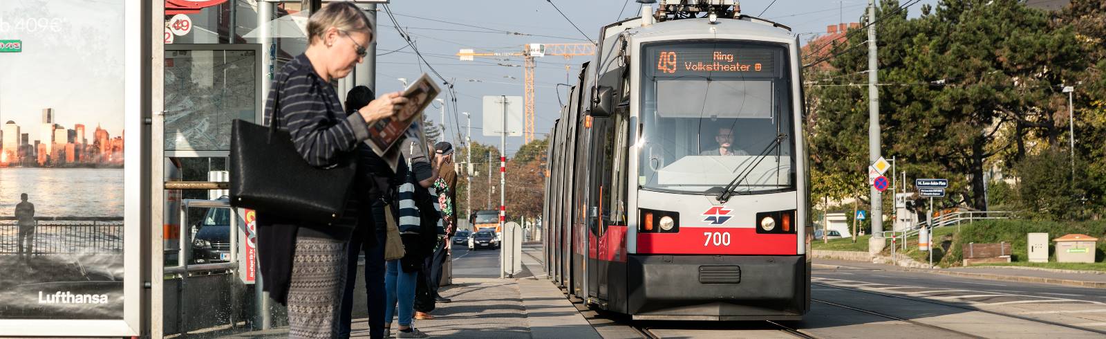 Kran verursacht Straßenbahn-Chaos in Wien