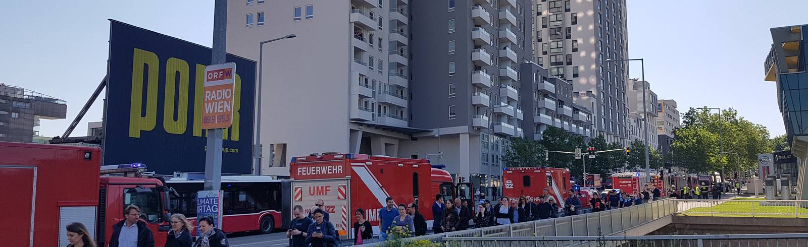 Brennende Gasflasche sorgt für Großeinsatz