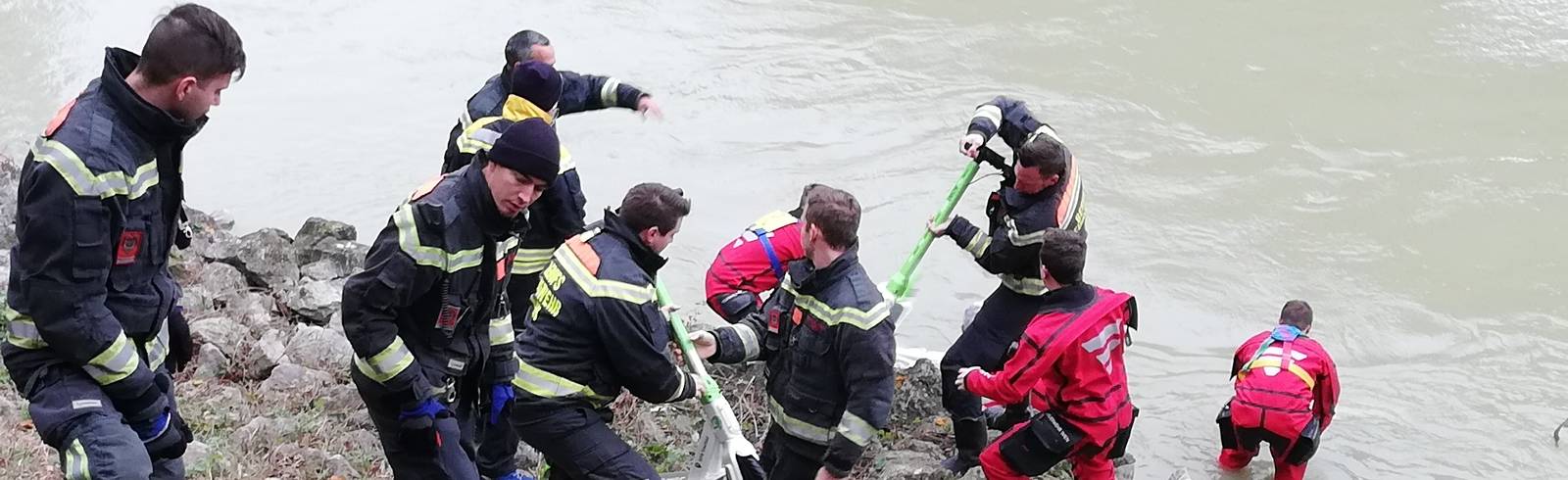 W24-Bezirksflash: E-Scooter im Donaukanal