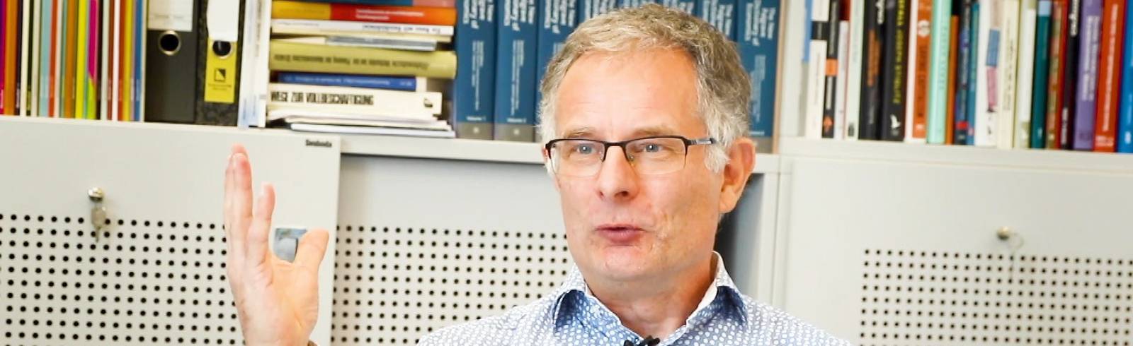 AK-Wien Chefökonom analysiert Regierungprogramm