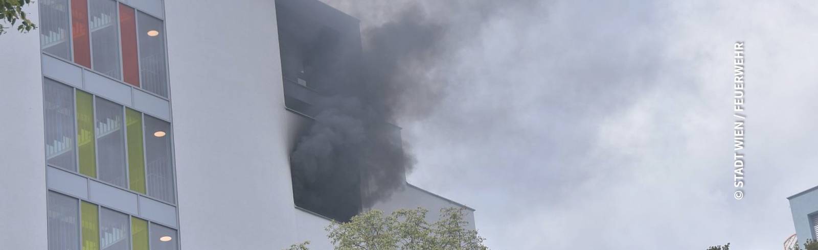 Bezirksflash: Brand, Eröffnung und Geburtstag