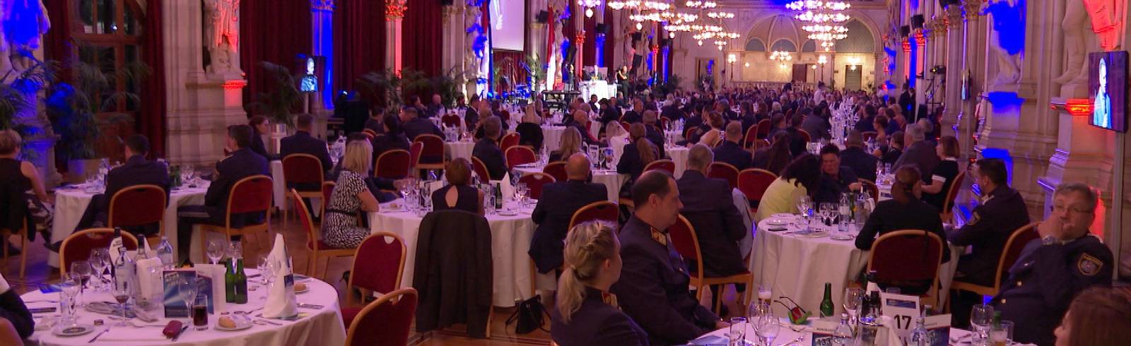 Polizeigala: Top-Beamte ausgezeichnet