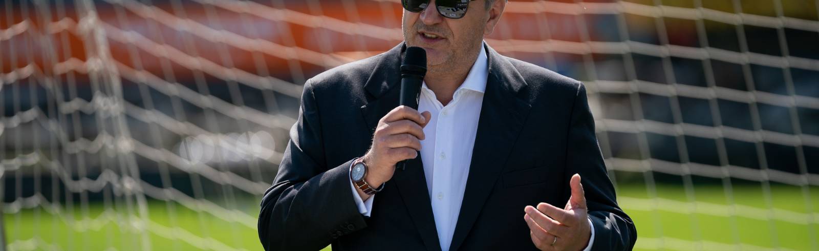 Hacker: "Neue Spielregeln nötig"