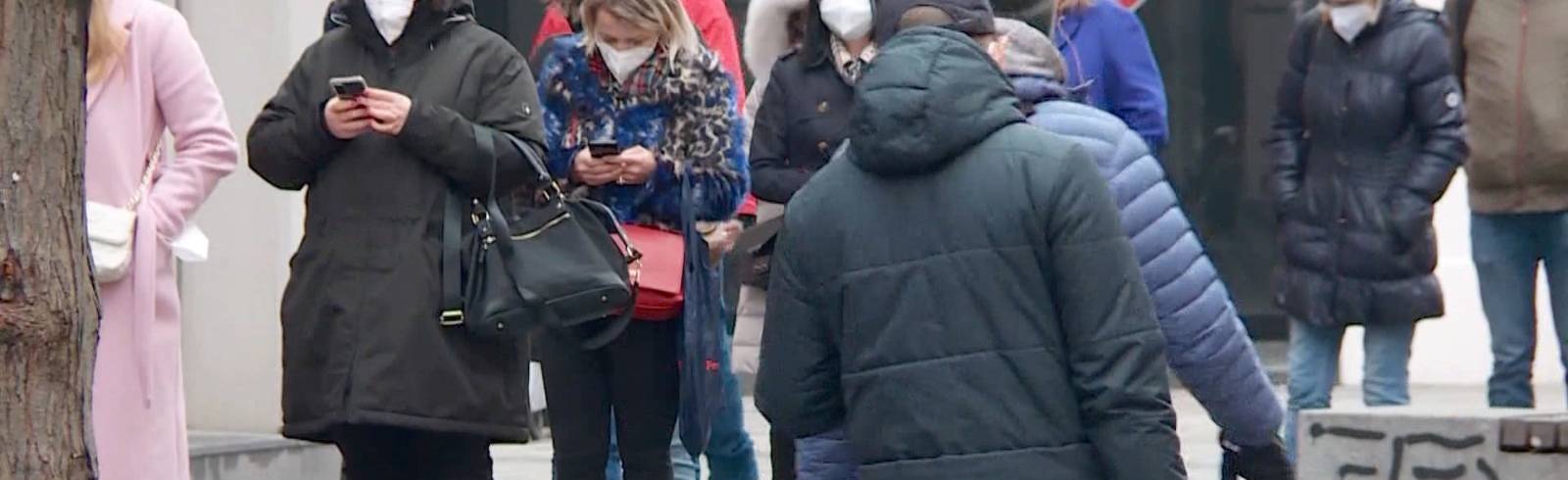 Wiener Covid-Ampel wieder rot - FFP2 vorerst nicht im Freien.