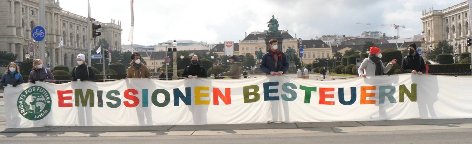 Klimaschützer protestieren am Ring
