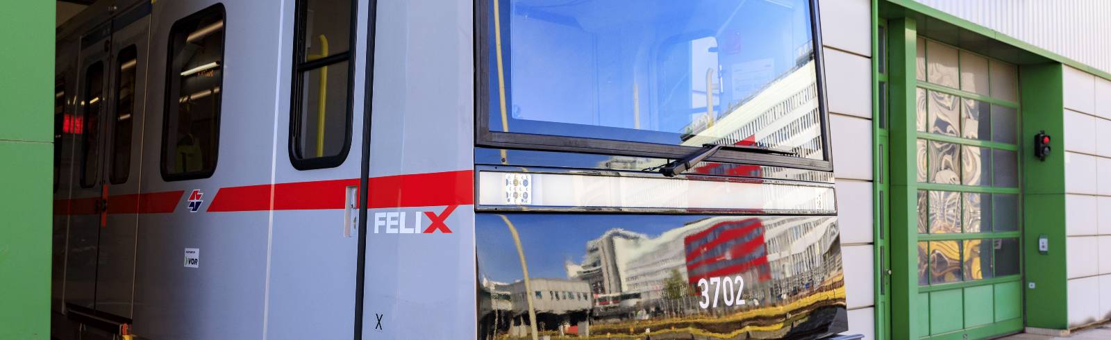 Öffis: Erster X-Wagen heißt Felix