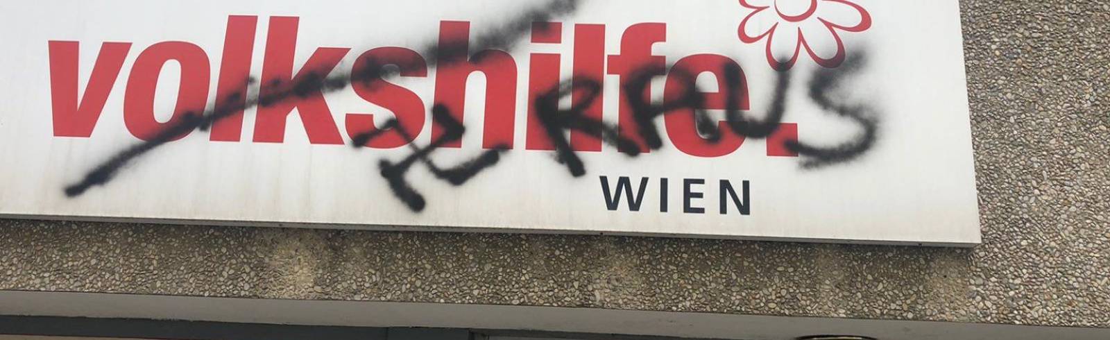 Rechtsradikale Sprayattacke an Flüchtlingsheim