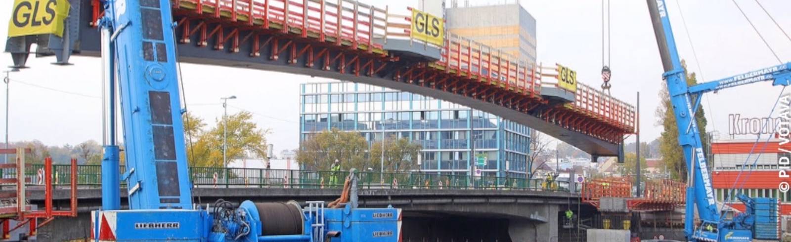 Bezirksflash: Staugefahr bei Brückenbaustelle
