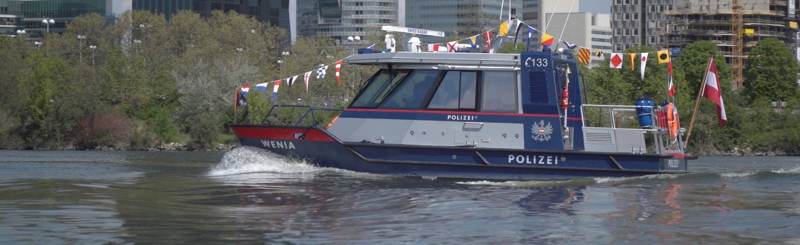 Neues Polizeiboot auf Namen "Wenia" getauft