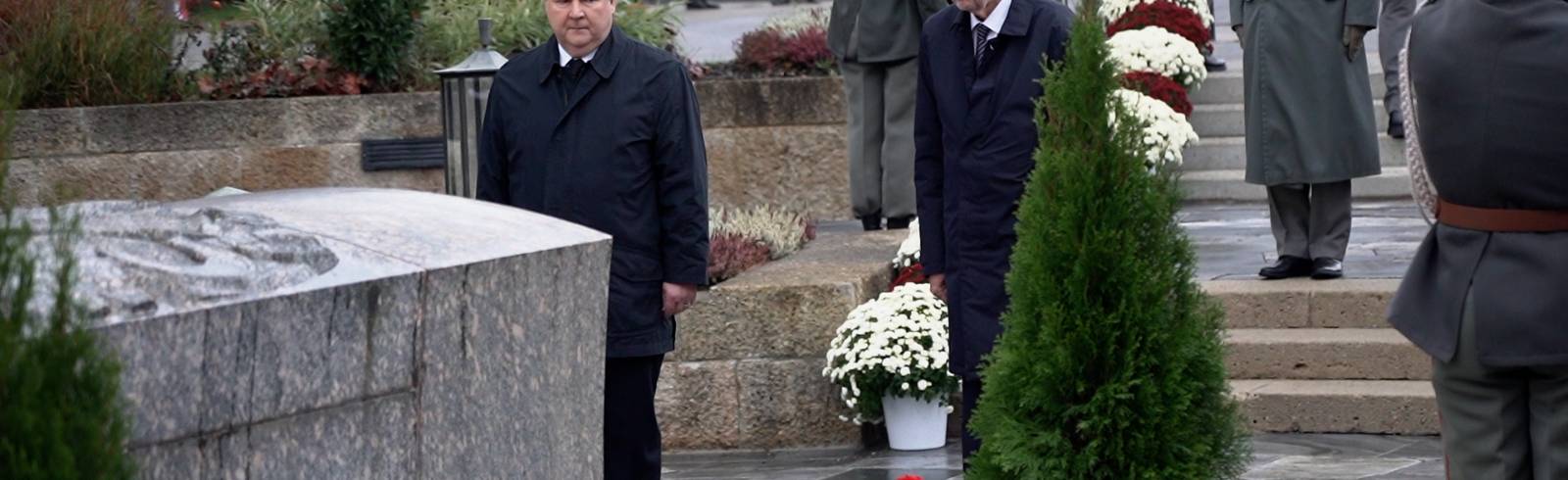 Kranzniederlegung am Zentralfriedhof