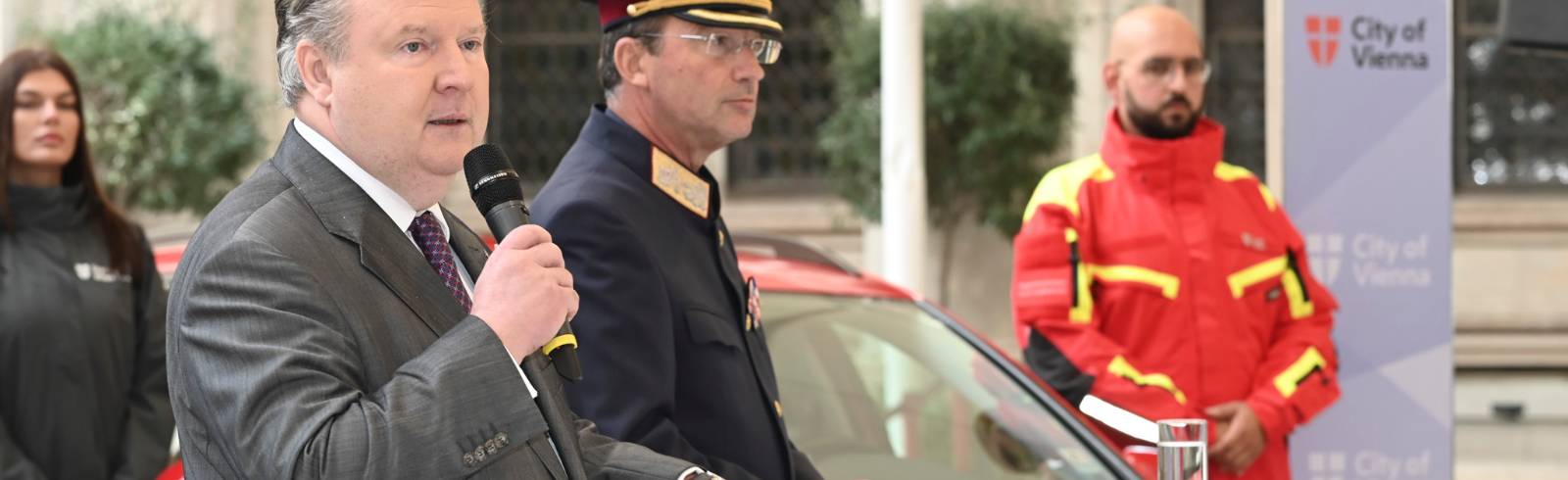 Flüchtlinge: Ludwig heute bei Karner