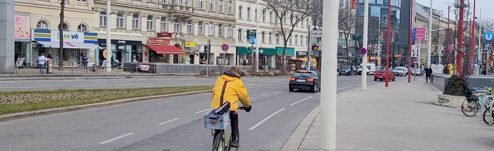 Bezirksflash: Neuer Radweg am Christian-Broda-Platz