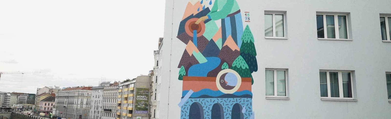 Bezirksflash: Neues Fassadengemälde in Mariahilf