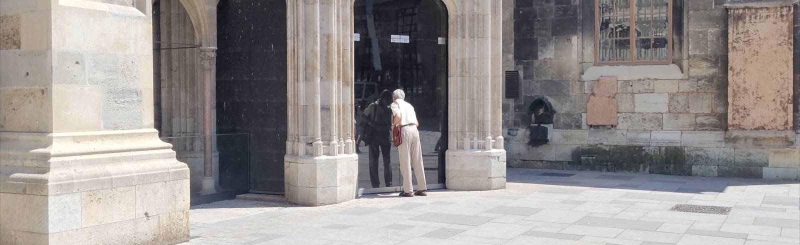 Bezirksflash: Singertor wieder sichtbar