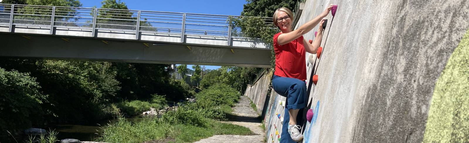 Schüchner testet neue Boulderwand