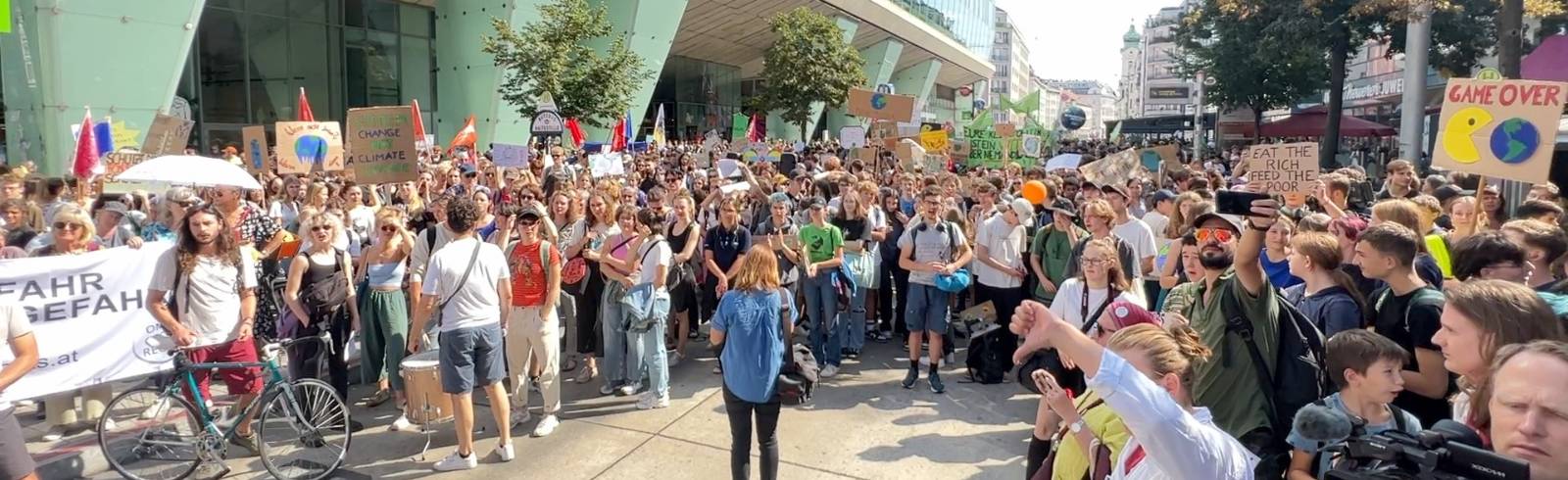 Tausende demonstrieren in Wien für Klimaschutz