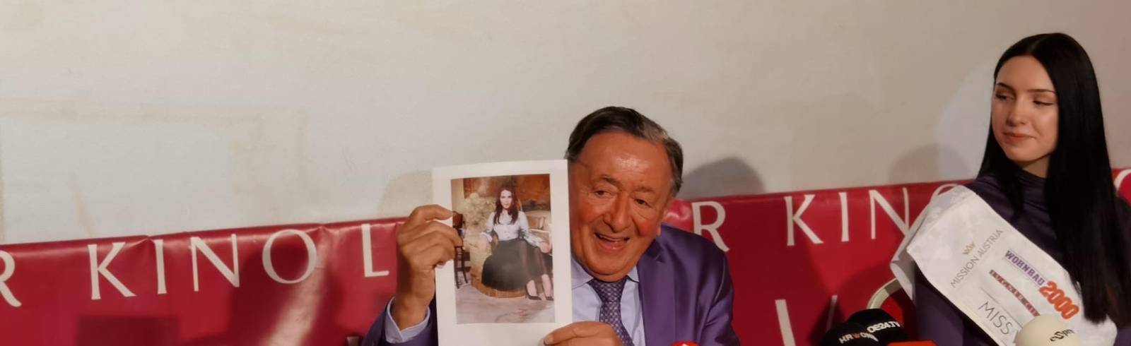 Lugner kommt mit Priscilla Presley