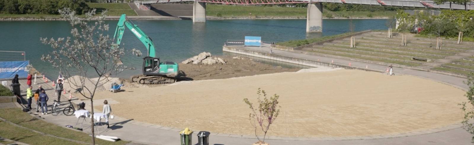 Stadtstrand: „Arena Beach“ fast fertig