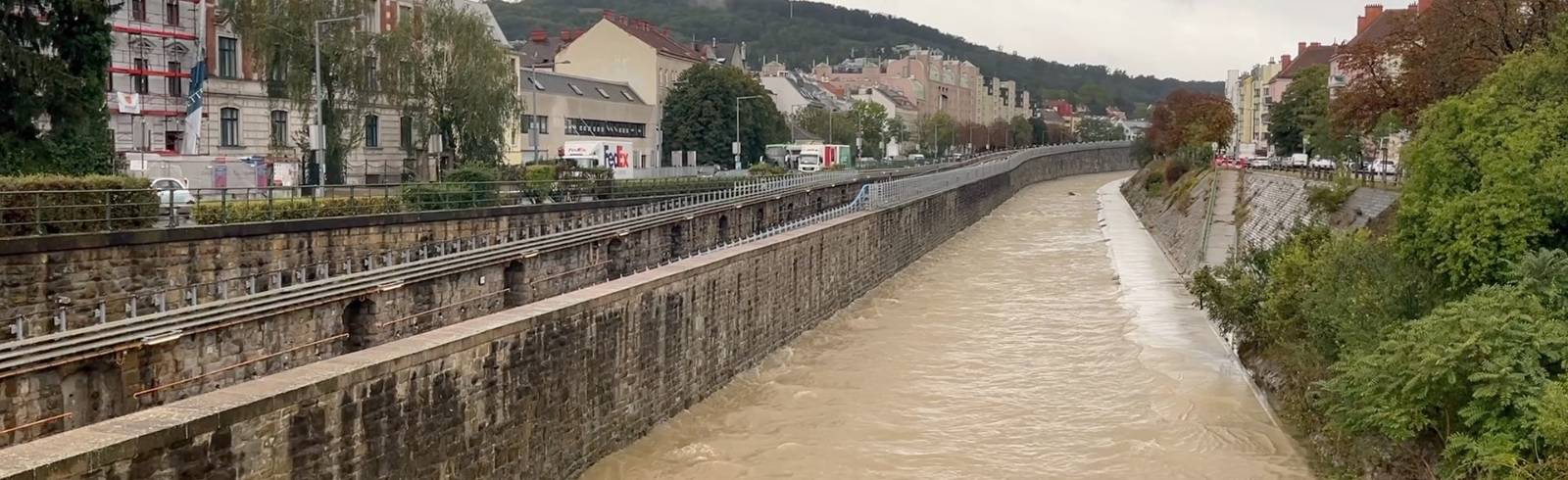 Wienfluss: Wehrmauern wurden nach Hochwasser erhöht