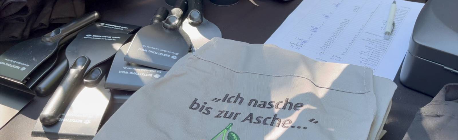 Die Badner Bahn als Plüschtier