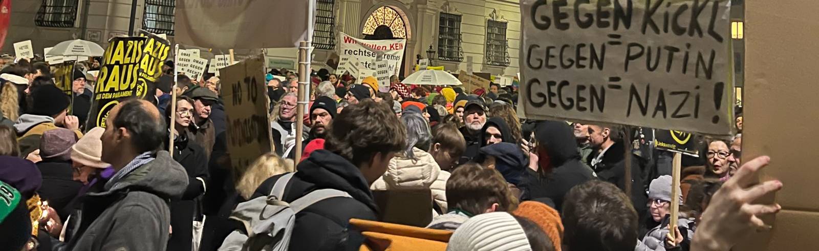 Zehntausende bei Demo gegen FPÖ-Regierung in Wien