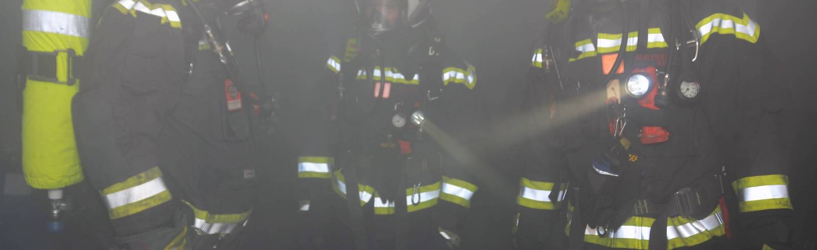 Bezirksflash: Feuerwehr findet verkohlte Leiche