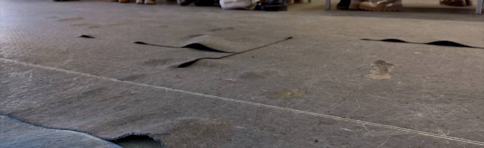 EisStadthalle: Gummiboden wird erneuert