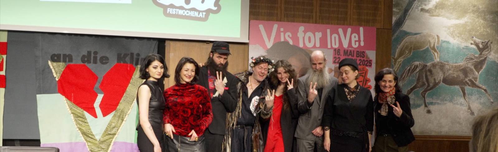 Wiener Festwochen: "Ein warmer Whirlpool des Zusammenseins"