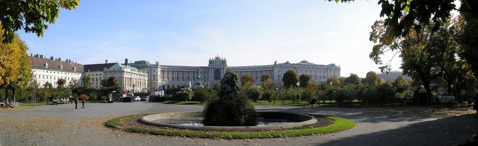 Akademikerball: Platzverbot am Heldenplatz