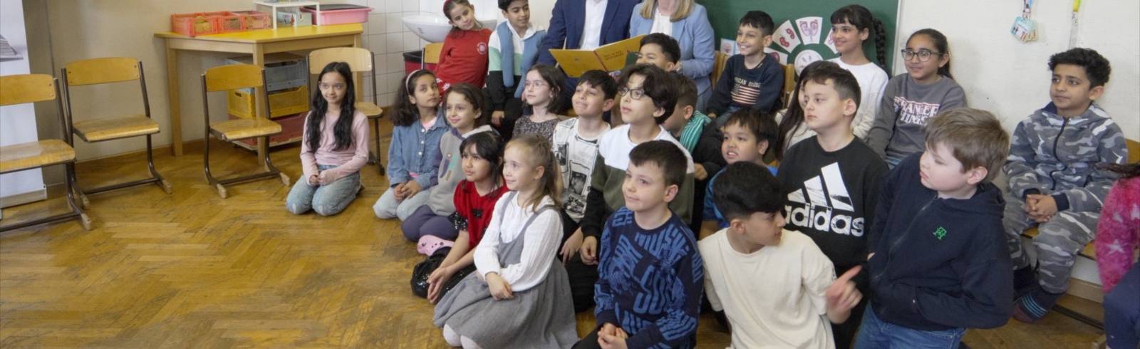 Vorlesetag: Politiker*innen als Lesepat*innen