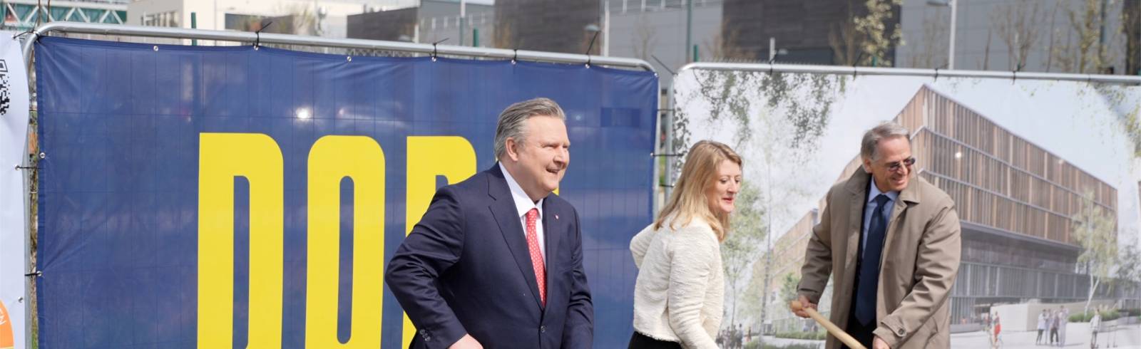 Bezirksflash: Spatenstich für Zentralberufsschulgebäude