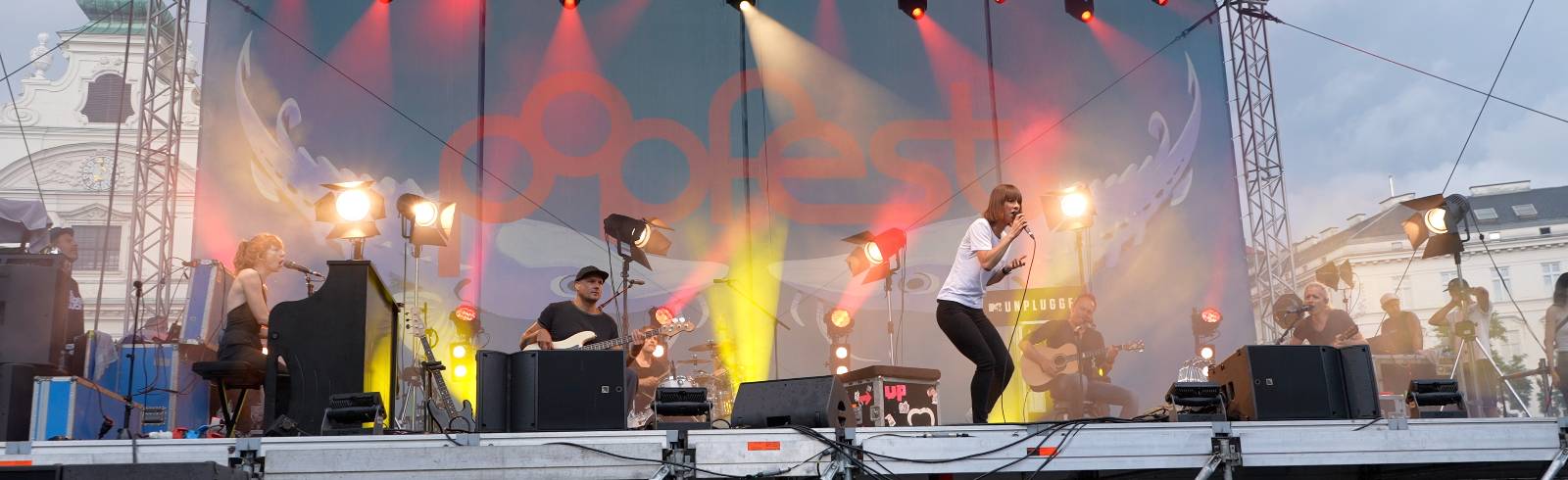 Popfest Wien eröffnet – mit Regen, Sturm und Stürmer