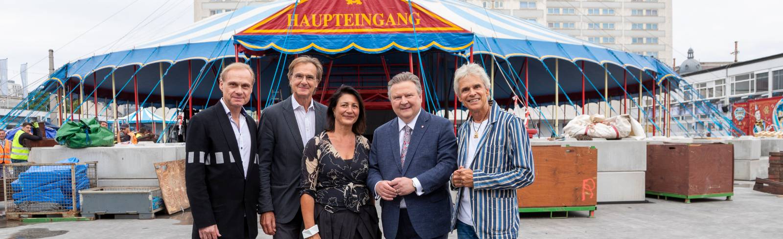 Strauss-Jahr: "Cagliostro"-Zelt steht