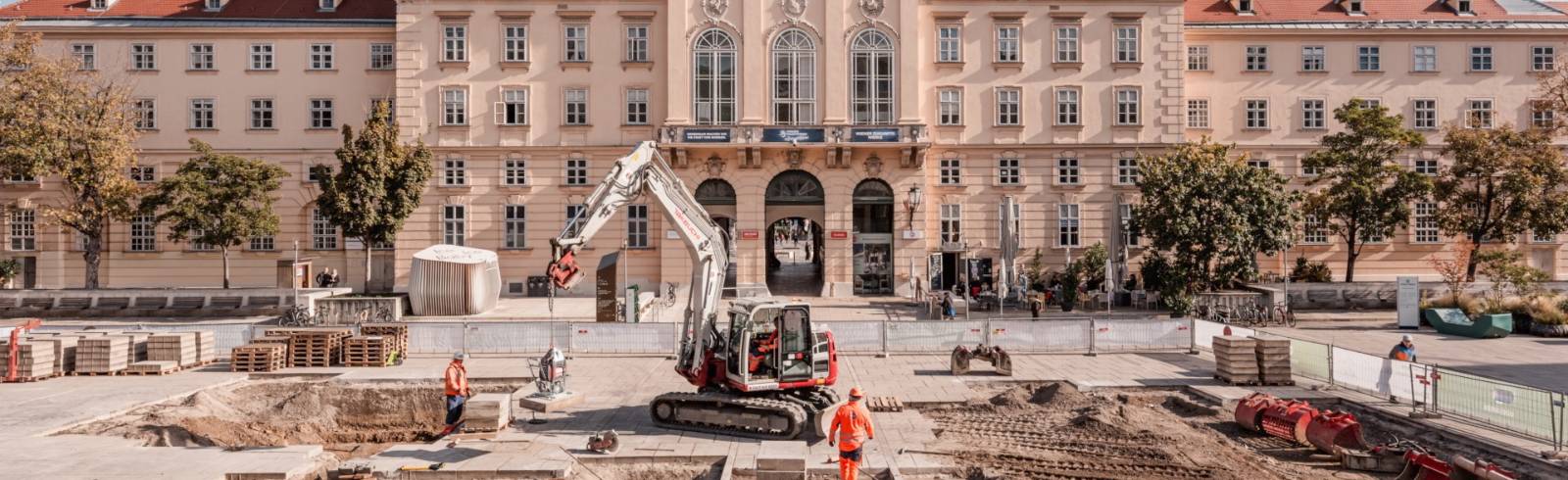 Bezirksflash: Bauarbeiten im MQ laufen nach Plan