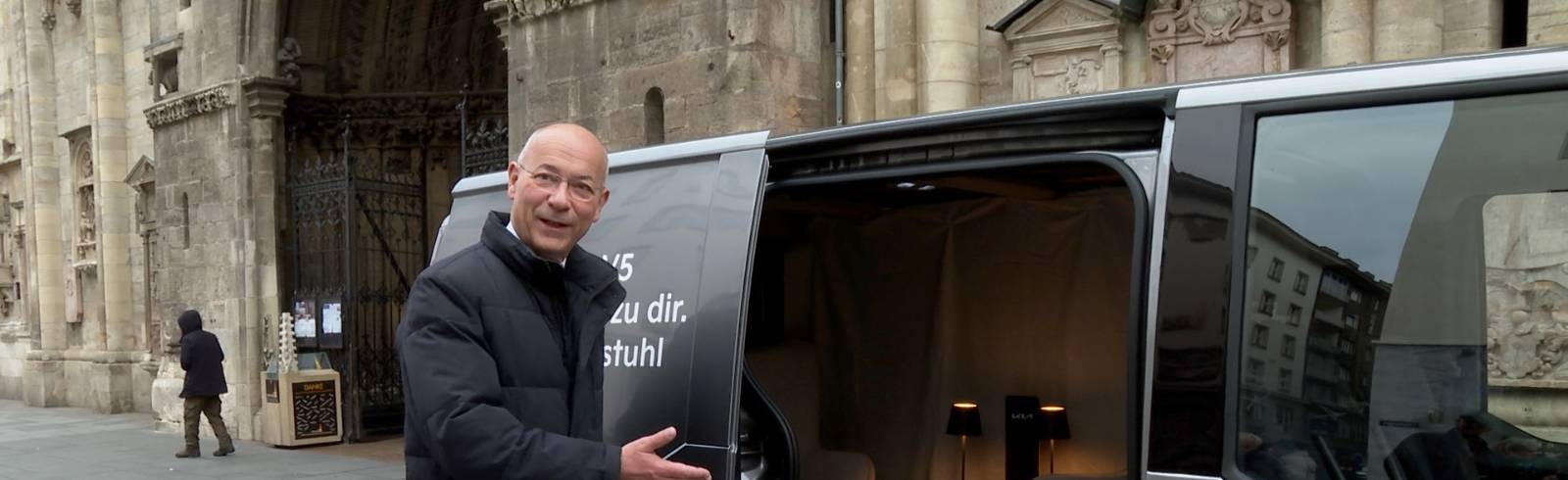 Mobiler Beichtstuhl kurvt durch Wien