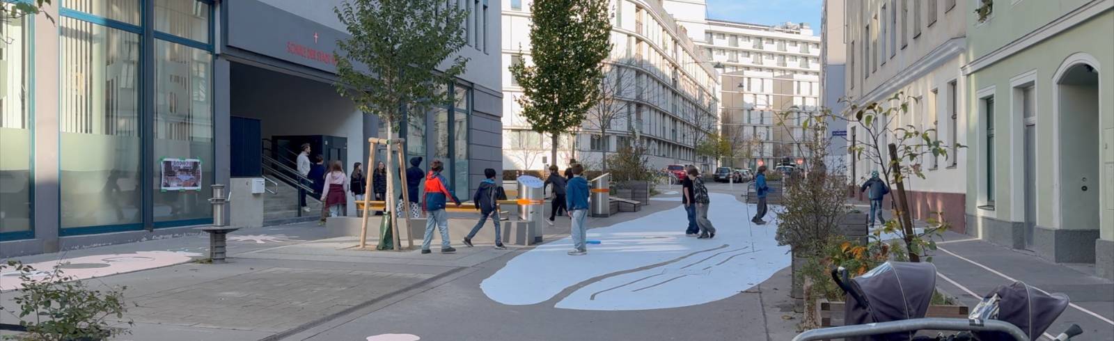 Bezirksflash: Wal "Rudi" am Schulvorplatz Gasgasse