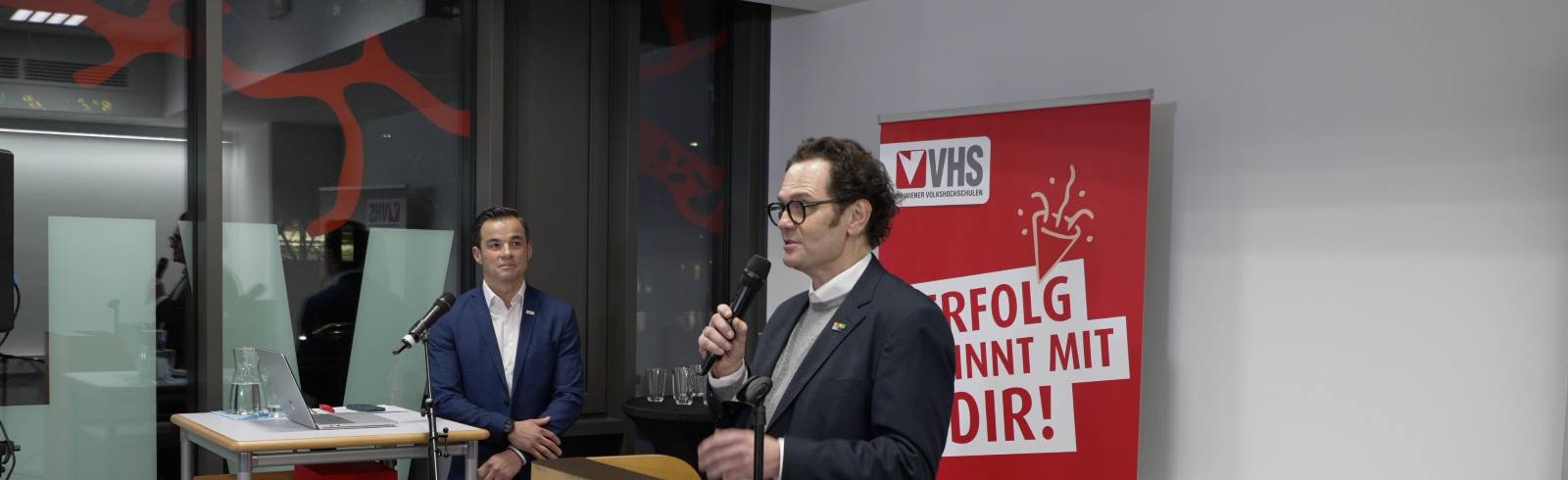 Große neue VHS „Am Sophienpark“ eröffnet