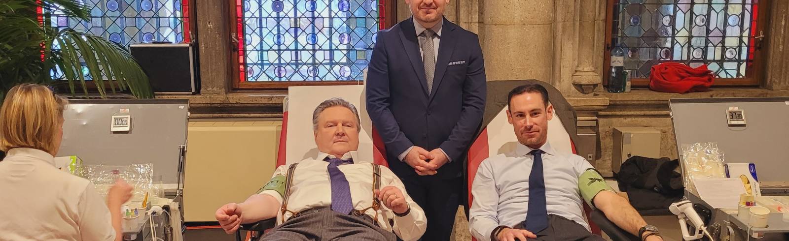 Gemeinsames Blutspenden: Religionsgemeinschaften zeigen Zusammenhalt