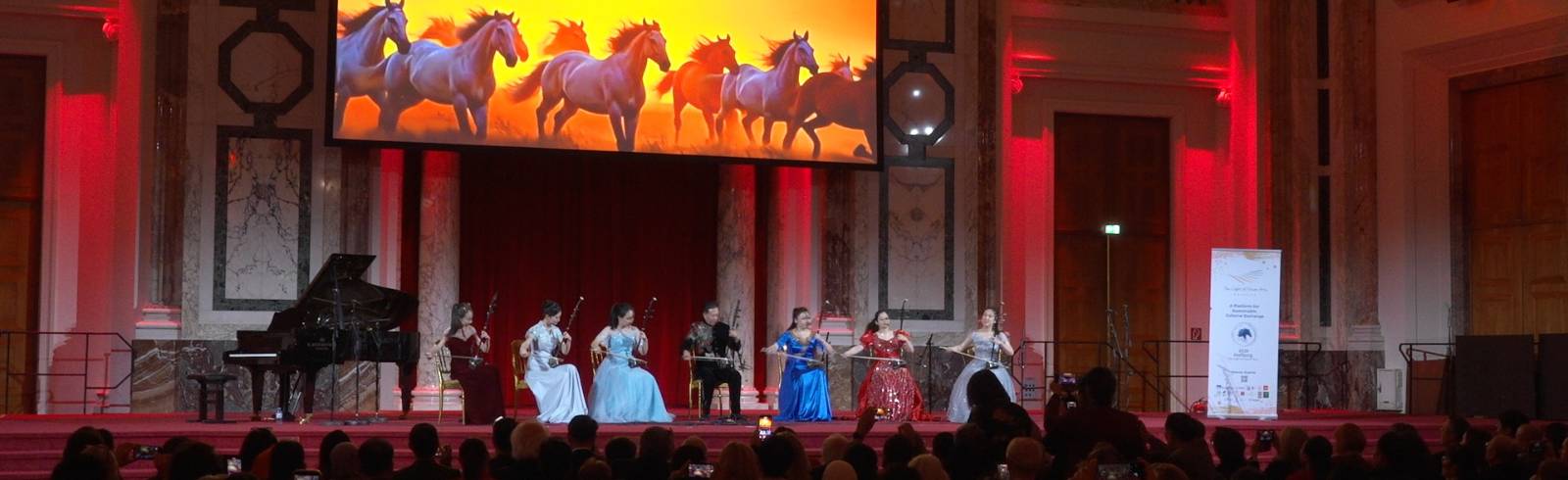 Kunst, Kultur, China: Das Pferd als Brücke zwischen Welten