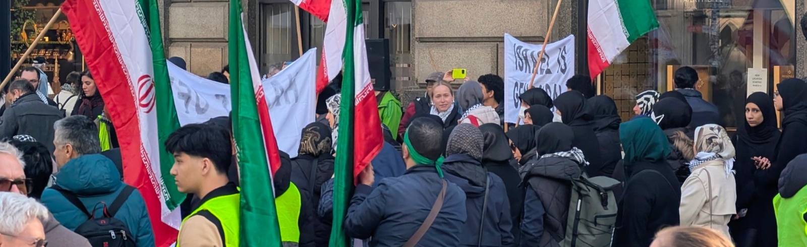 Heldenplatz: Iran-Demo versammelt 1.000 Teilnehmer*innen