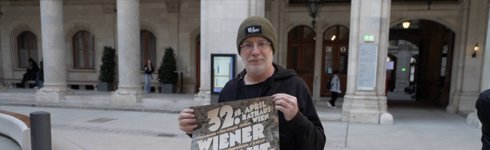 Fuzzmann, Yasmo, EsRAP und mehr: Fotoshooting für Flüchtlingsball