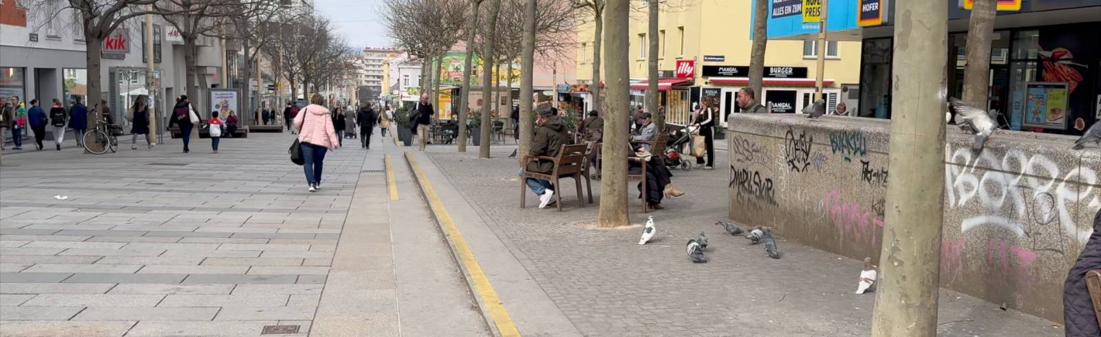 Bezirksflash: Neue Baumscheiben für die Meidlinger Hauptstraße