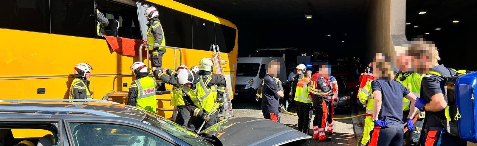 Unfall mit Reisebus auf Südosttangente